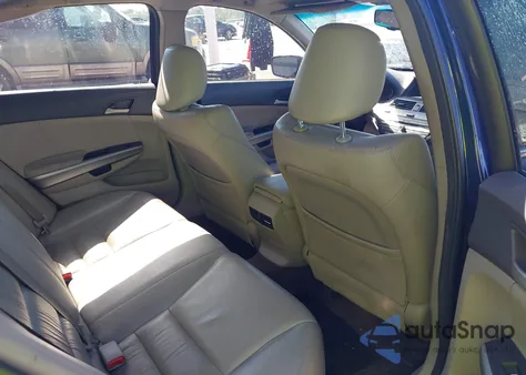 2010 Honda Accord 2.4 Ex-L из США, поврежденный, VIN 1HGCP2F86AA025743